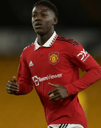 曼联中场梅努转会风波:离队倾向、各方反应与潜在去向