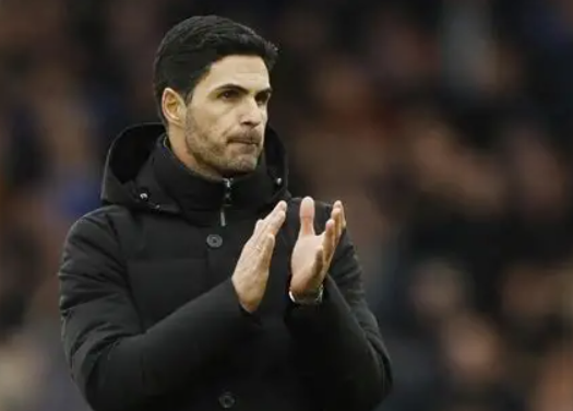 联赛杯激战:阿森纳点球晋级背后的战术与心理博弈