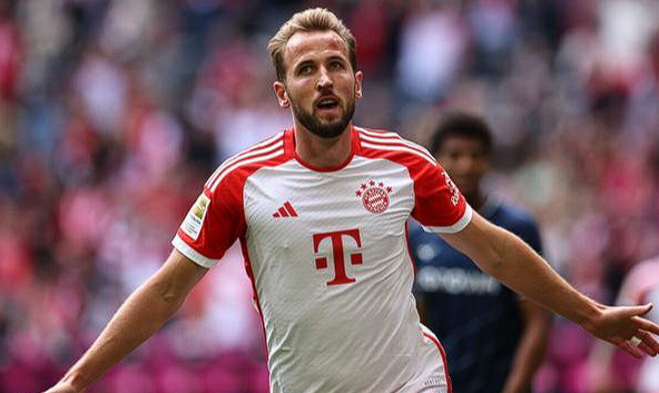 拜仁大胜霍芬海姆,凯恩点射铸就辉煌里程碑