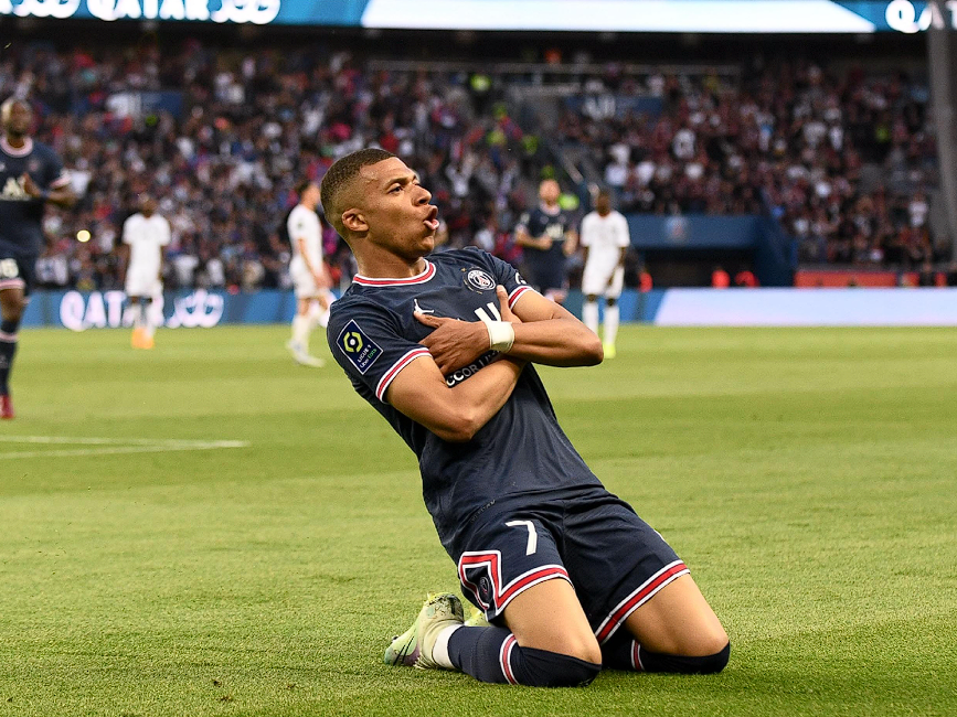 皇马伤兵满营迎战曼城，阿韦洛亚如何排兵布阵成焦点