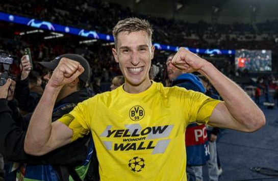 多特后卫施洛特贝克未来引关注，兄长谈其转会抉择